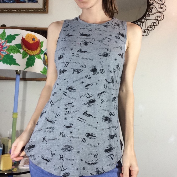 GIFTING SOON 🎁 MODERN LUX Astrology Signs Top - Picture 3 of 6